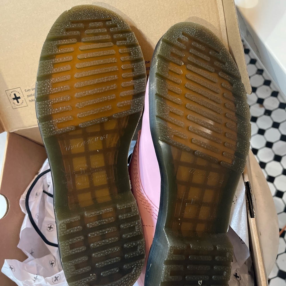 Pink Dr Martens - Picture 6 of 10